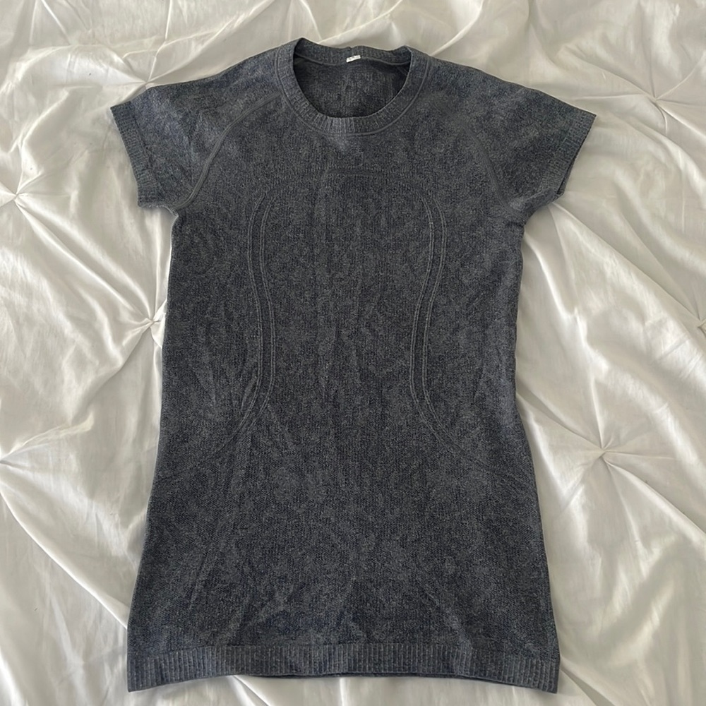 lululemon swiftly tech - size 4